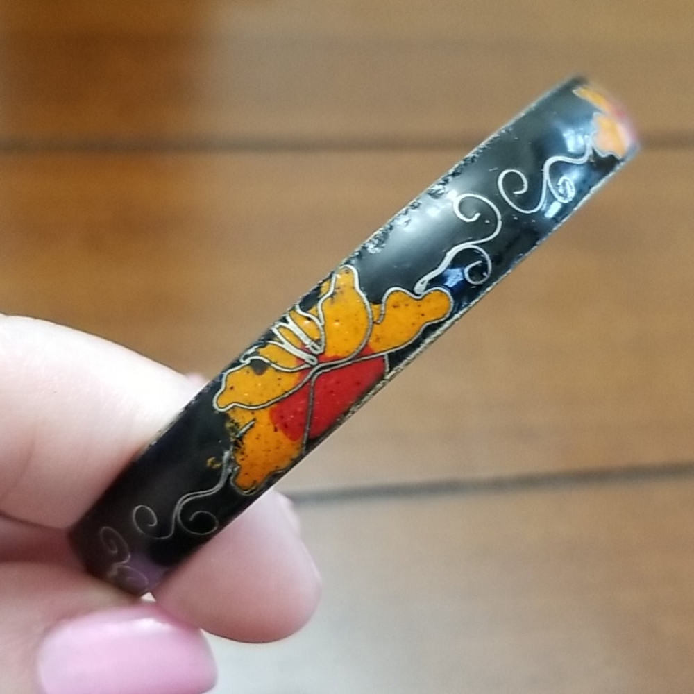 🥂 BANGLE BRACELET